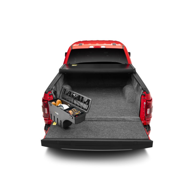 UnderCover 15-20 Ford F-150 Drivers Side SwingH1128-H1157 Case – Black Smooth